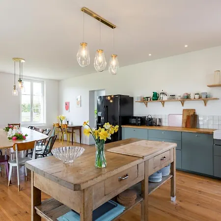 Maison De Vacances & Weekend Lumineuse, Spacieuse Et Au Calme,- 18 Personnes Villa *