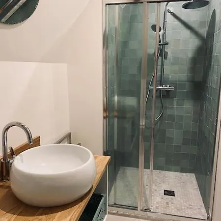 Maison De Vacances & Weekend Lumineuse, Spacieuse Et Au Calme,- 18 Personnes *