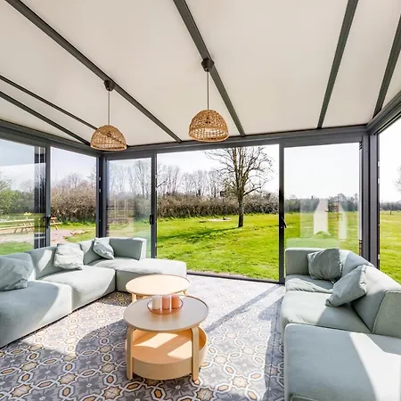 Maison De Vacances & Weekend Lumineuse, Spacieuse Et Au Calme,- 18 Personnes Villa Bailleul-la-Vallee